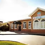 Best Western Town And Country Inn 